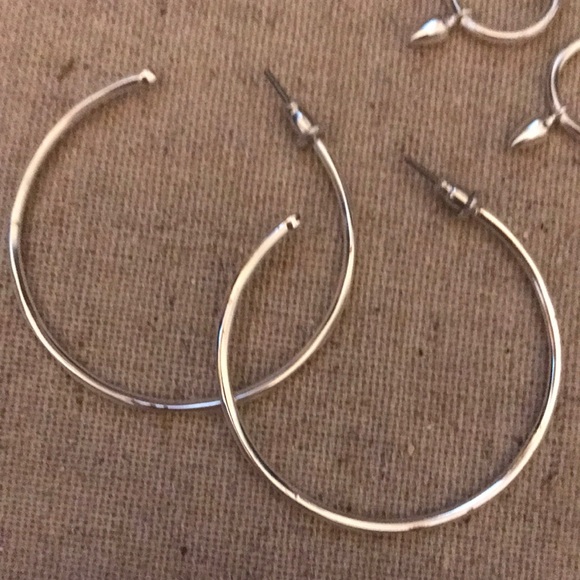 Silver hoop earrings - Picture 3 of 3